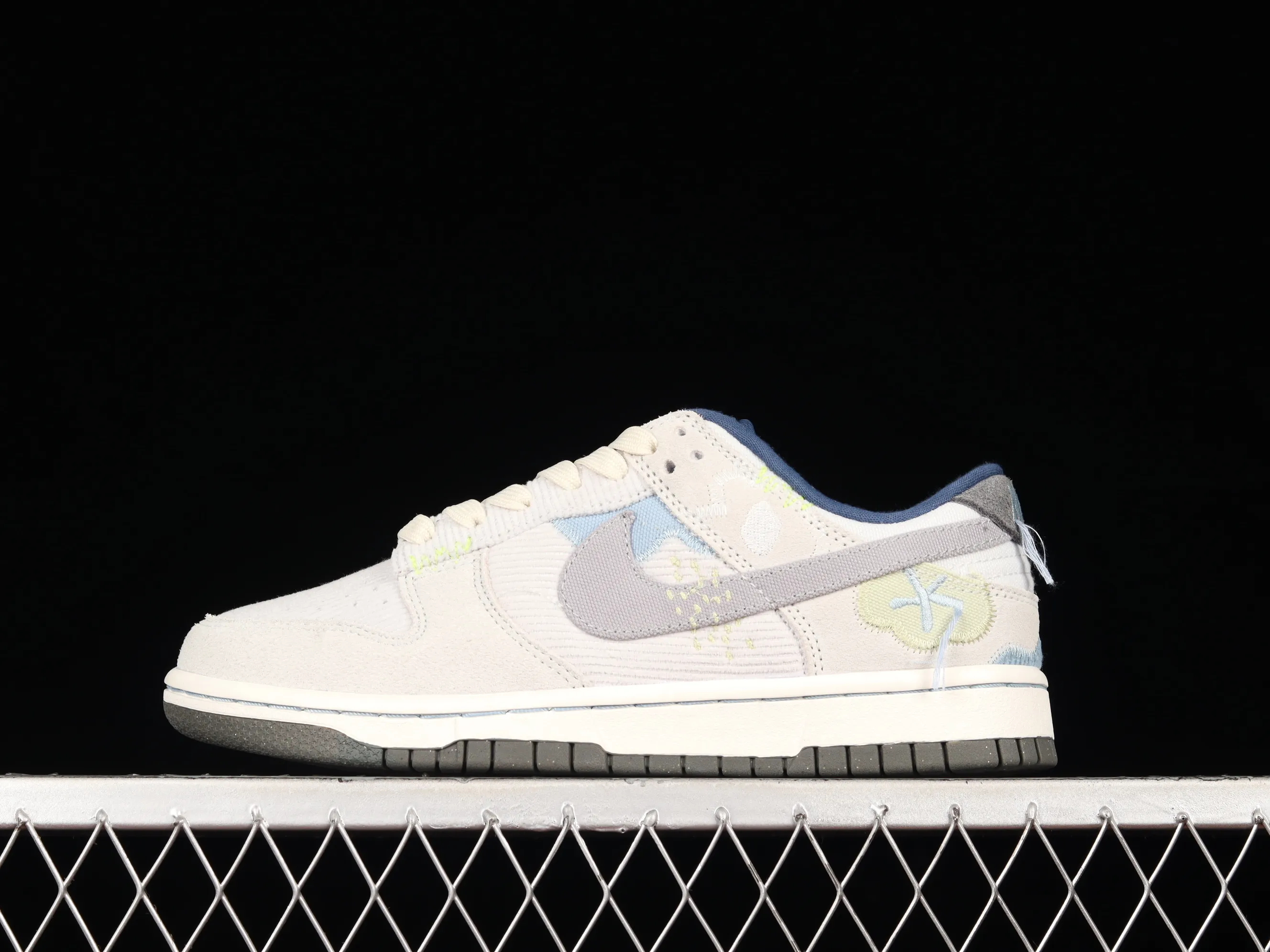 All categories Nk SB Dunk series Nk SB Dunk Low low-top sneakers F version Nk Dunk Low "Bright Side" corduroy Dunk series low-top casual sports skateboard shoes DQ5076-001